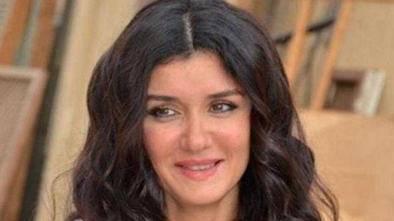 بإطلالة جريئة.. غادة عادل تبهر الجمهور في أحدث ظهور