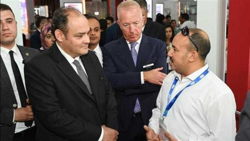 وزير الصناعة يفتتح معرض «بيج 5» لمواد البناء والتشييد في نسخته الخامسة