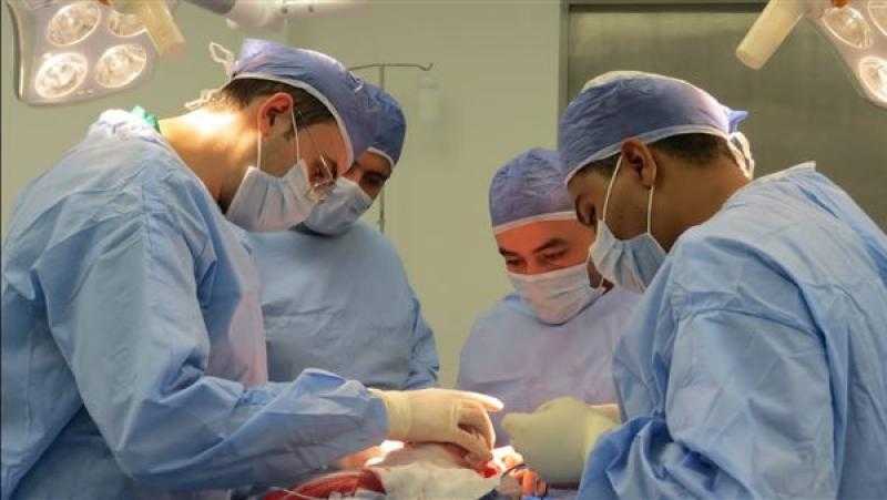 تحركات وتوجيهات رئاسية بزيادة رواتب الفرق الطبية - فيديو