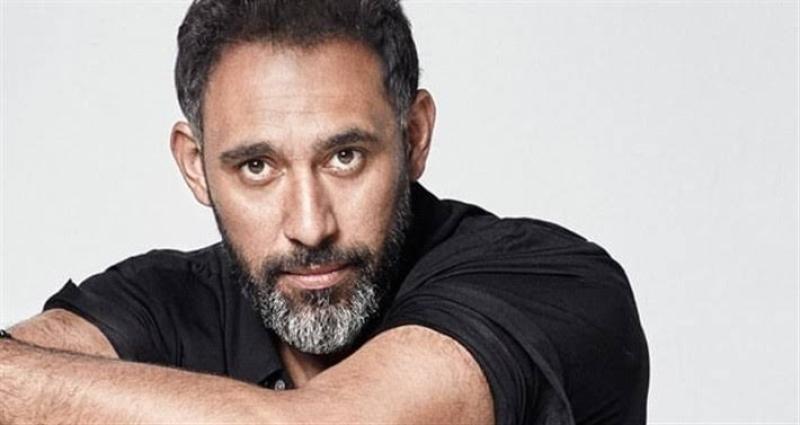 عمرو مصطفى يخطف الأنظار ويكشف عن مفاجأة جديدة