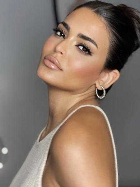 أسماء جلال تشارك جمهورها بصورة جديدة في أحدث ظهور لها