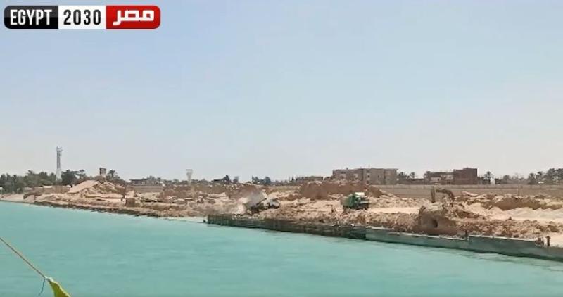 شاهد.. أعمال التطوير في قناة السويس تسابق الزمن لإنجاز المشروعات القومية العملاقة