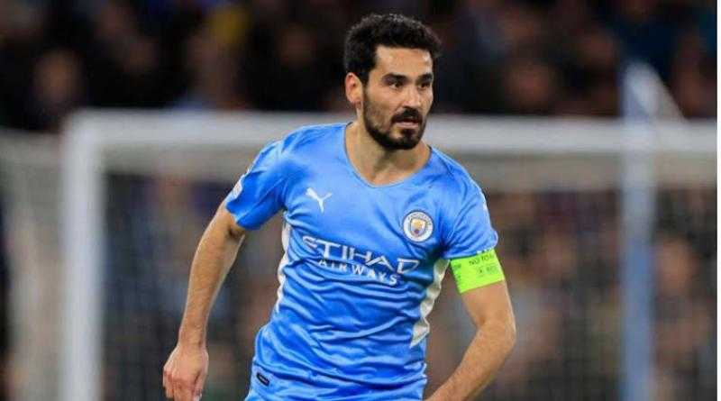 جوندوجان يوقع على عقود الانضمام لبرشلونة