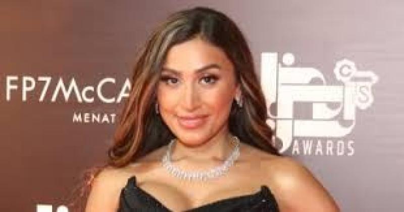 شاهد.. دينا الشربيني تروج لفيلم «تاج» عبر إنستجرام