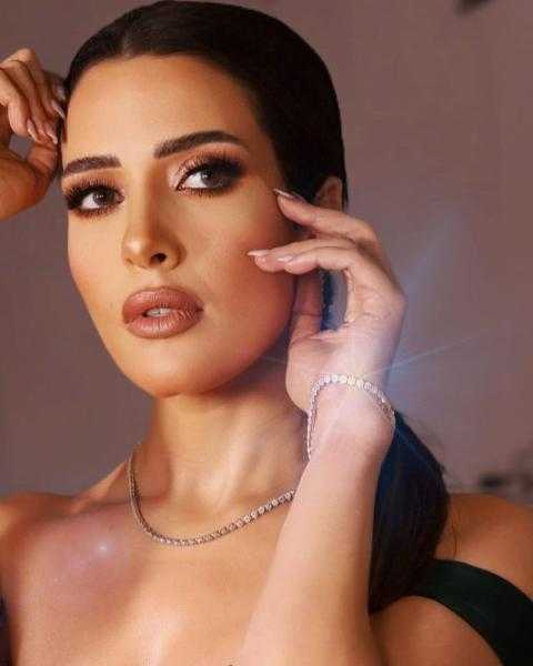 ندى عادل تتألق بإطلالة صيفية في أحدث ظهور