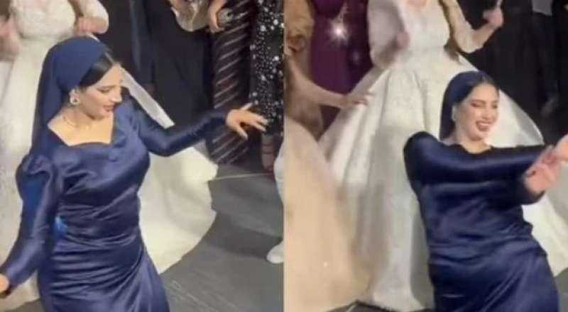 صاحبة الفستان الأزرق: أنا آنسة ومتجوزتش ولا اتقرت فاتحتي حتى والناس بيعاقبوني