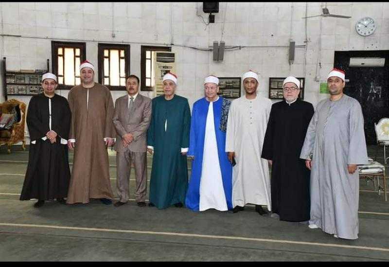 بدء توافد كبار القراء لحضور المقرأة المرتلة بمسجد الاستقامة بالجيزة