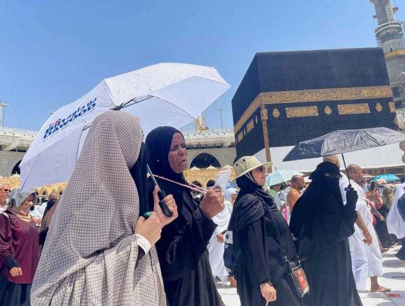 هل يجوز للرجل منع زوجته من الحج؟.. يسري عزام يرد «فيديو»