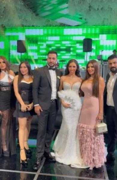 ركين سعد تضع الفنانة مي عمر في موقف محرج