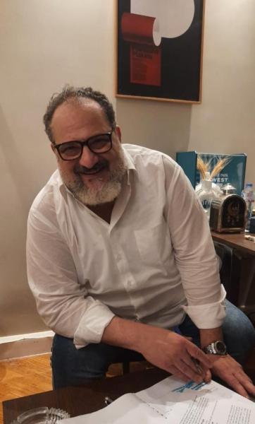 خالد الصاوي ينضم لفيلم ”ليه تعيشها لوحدك”