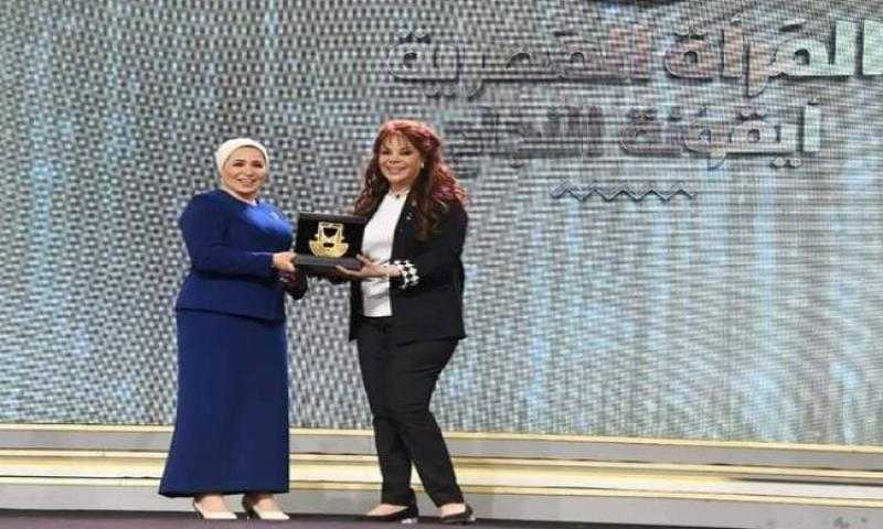 صفاء أبو السعود: السيدة انتصار السيسي بسيطة وقريبة من القلب.. «فيديو»