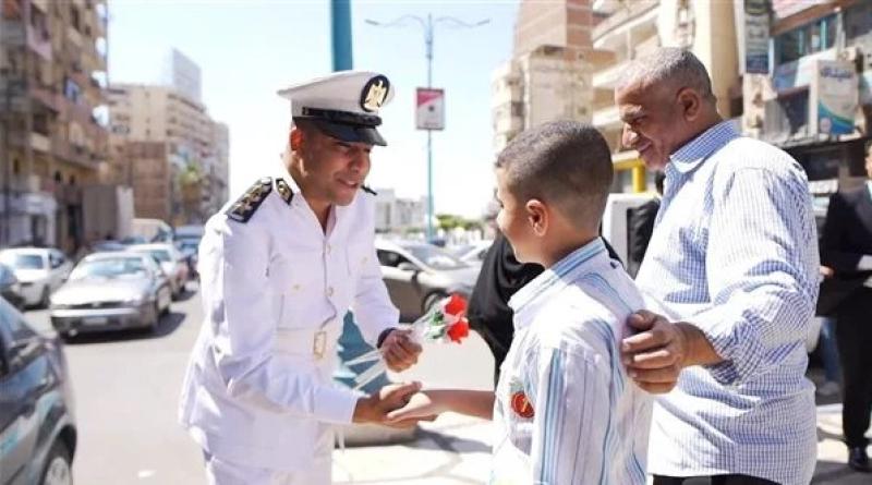 الداخلية تشارك المواطنين الاحتفال بعيد الأضحى المبارك