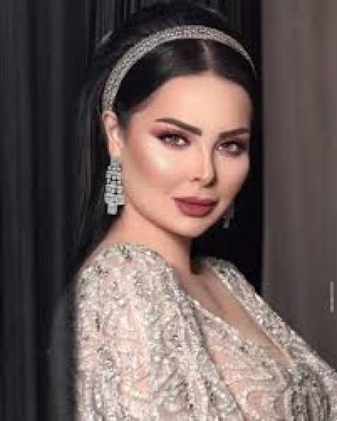 ديانا كرازون ترزق بمولودها الثاني «راشد»