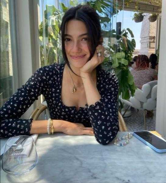 تارا عماد تخطف أنظار متابعيها في أحدث ظهور لها