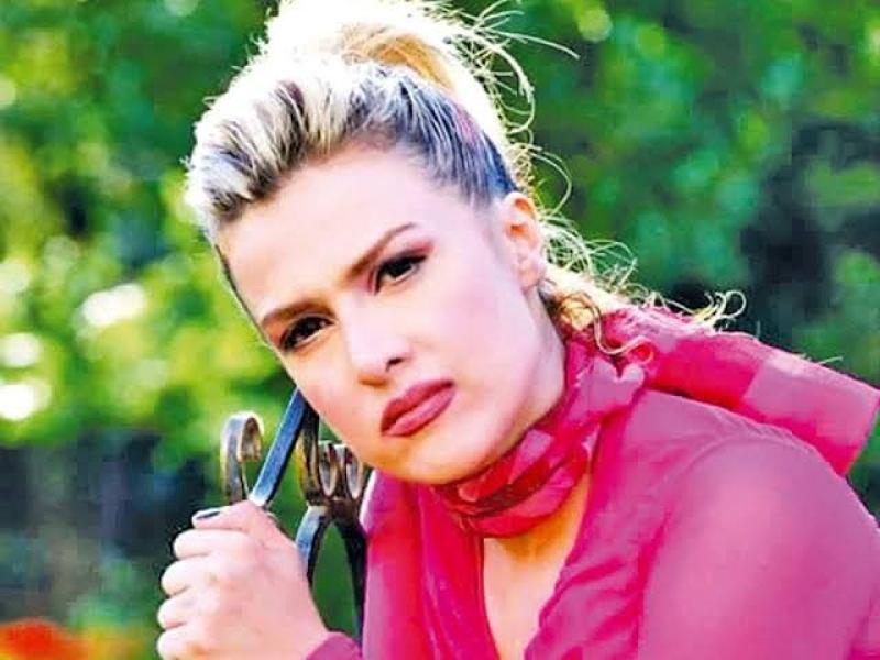 22 يوليو.. سيمون تحيي حفلاً في ساقية الصاوي