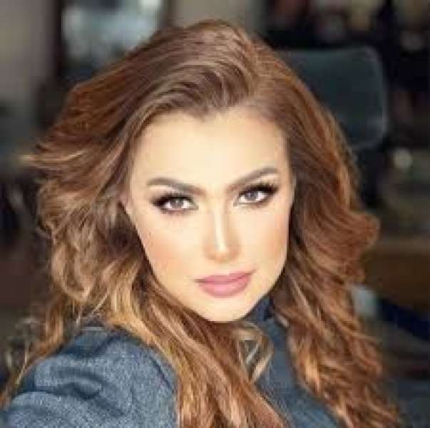 سيمون 