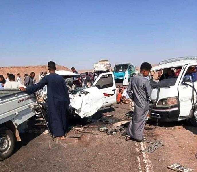 محافظ أسوان يكلف بسرعة التعامل مع حادث طريق إدفو - مرسى علم