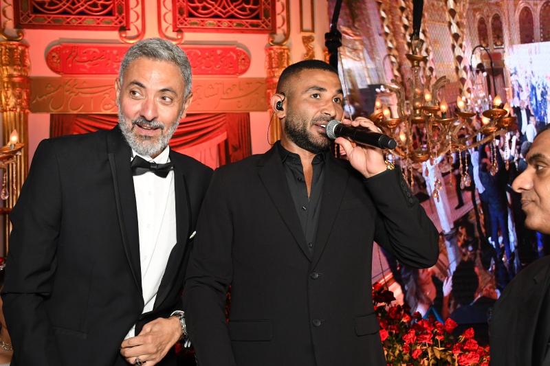 أحمد سعد وإدوارد يحييان حفل زفاف شقيقة فتحي عبد الوهاب