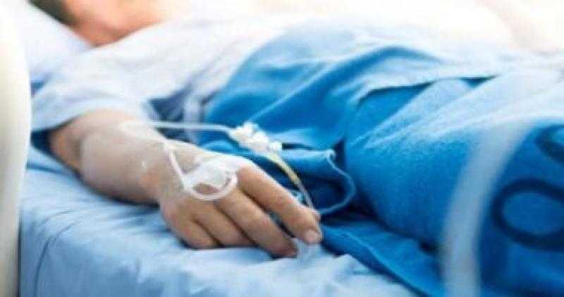 إصابة شخص صدمته سيارة أثناء عبوره الطريق في التجمع