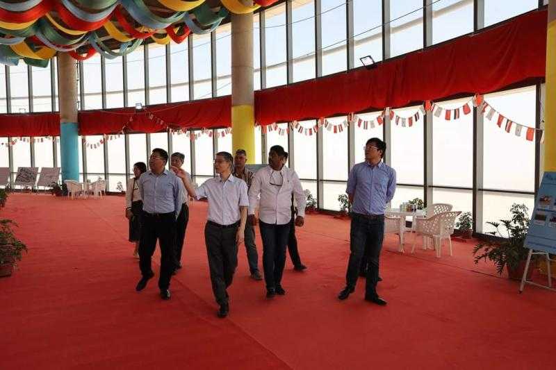 السفير الصيني يتفقد مشاريع بلاده والبرج الأيقوني في العاصمة الإدارية - صور