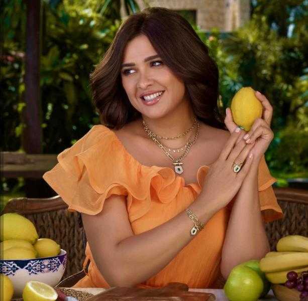 ياسمين عبد العزيز تخطف أنظار متابعيها عبر إنستجرام