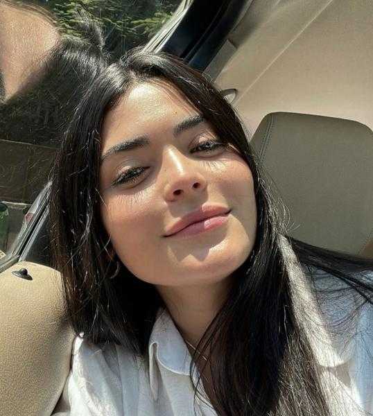 أسماء جلال تبهر جمهورها في أحدث جلسة تصوير لها