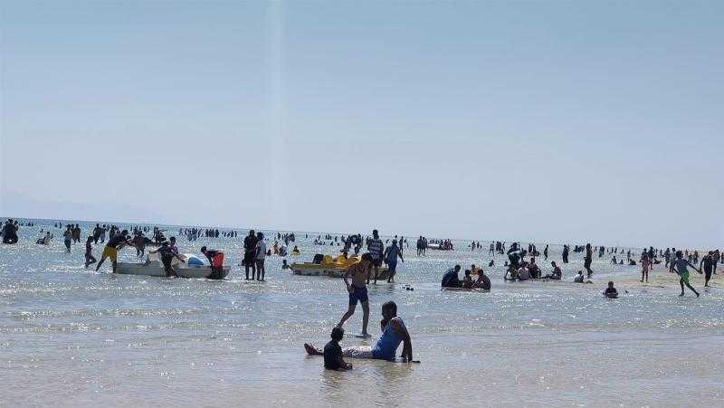 الأرصاد تحذر المواطنين من اضطراب الأمواج على الشواطئ في هذا التوقيت.. فيديو