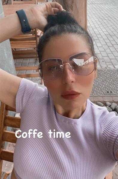 لقاء الخميسي تتألق بإطلالة صيفية في أحدث جلسة تصوير