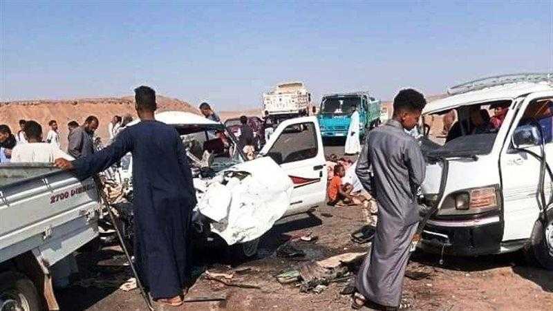 إصابة 4 أشخاص إثر حادث تصادم سيارتين بمحور الضبعة الصحراوي