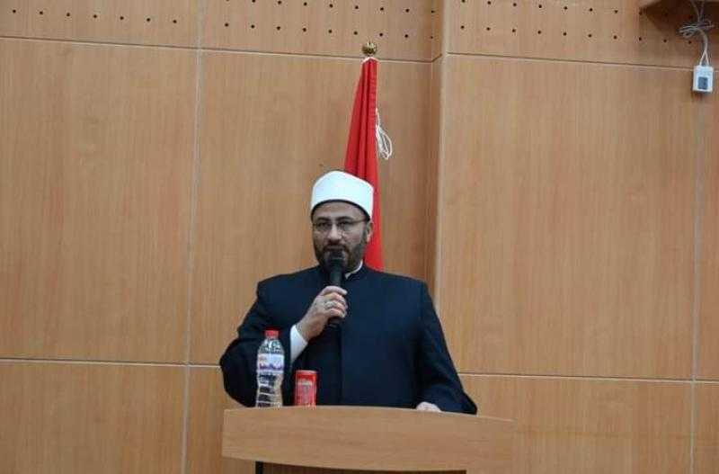 خطيب الجامع الأزهر: القرآن يهدي الفطرة إلى الإقرار بإله واحد تجب عبوديته