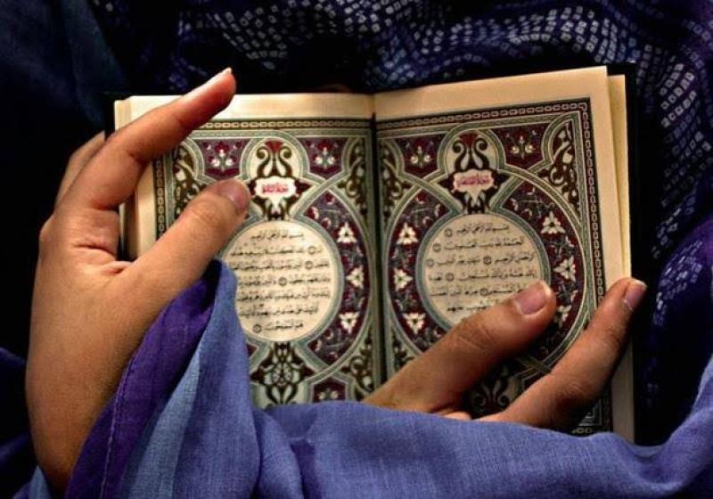 هل يجوز قراءة الفاتحة في بداية مجالس الصلح والعلم والفتوى.. الإفتاء تُجيب