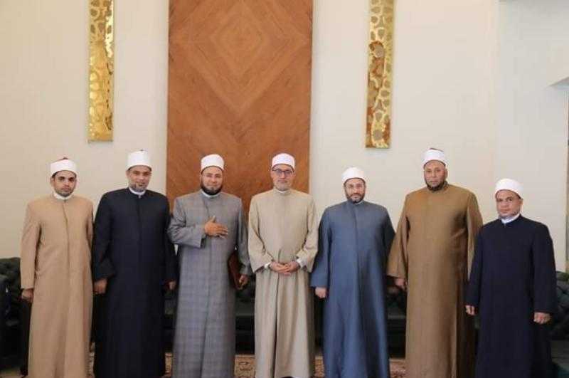 «البحوث الإسلامية» يوجّه قافلة لوعاظ الأزهر لتنفيذ برنامج توعوي مع الجمهور في محافظة الأقصر