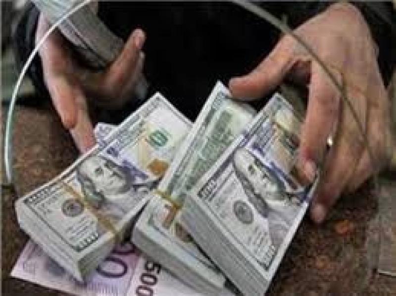 استقرار في سعر الدولار مقابل الجنيه بـ البنوك (في نهاية تعاملات اليوم)