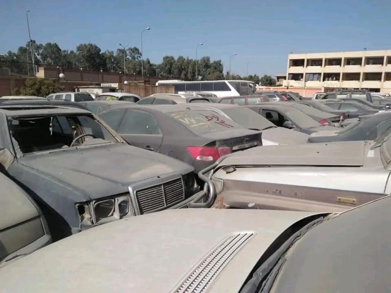 ساحة جمارك مطار القاهرة 