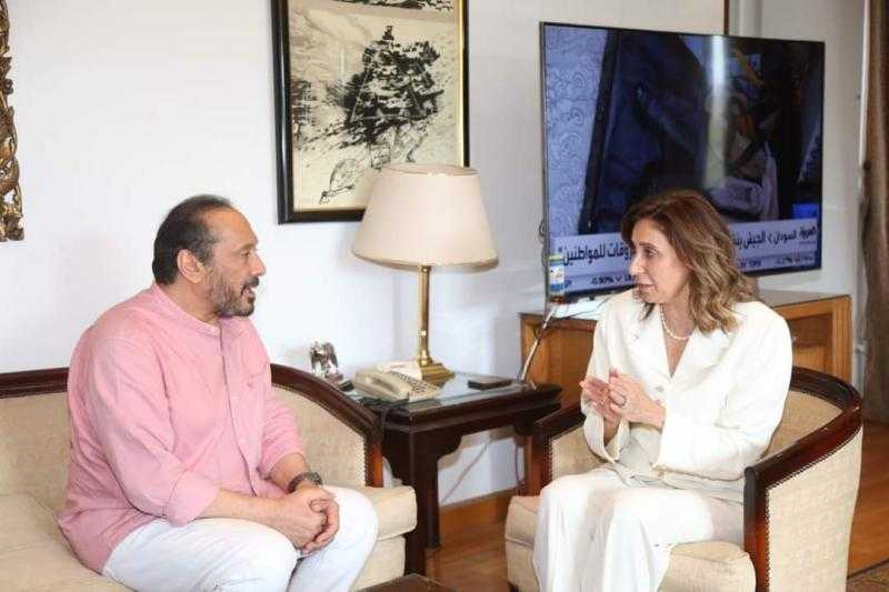 وزيرة الثقافة تستقبل الفنان علي الحجار وتُعلن عن تبني ”مشروع 100 سنة غنا”