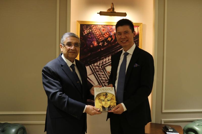 وزير الكهرباء يستقبل رئيس شركة «Longi» الصينية لبحث سبل التعاون المشترك