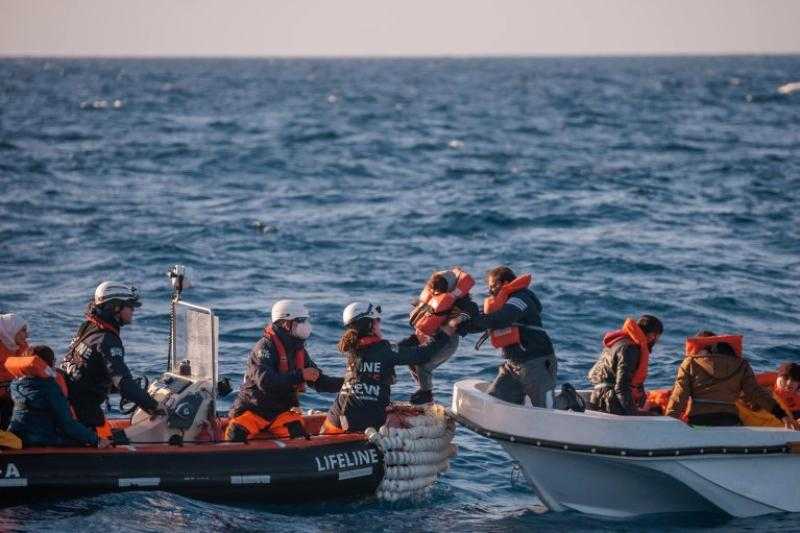 إسبانيا: إنقاذ 86 مهاجرا بعد فقدان ثلاثة قوارب لاجئين في المحيط الأطلسي