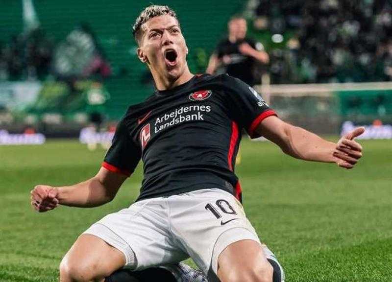 الأهلي سوف يعلن عن صفقة جديدة بجانب إمام عاشور عقب القمة