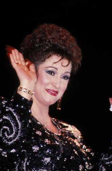 أوبرا الإسكندرية تحتفل بذكرى ميلاد وردة الجزائرية