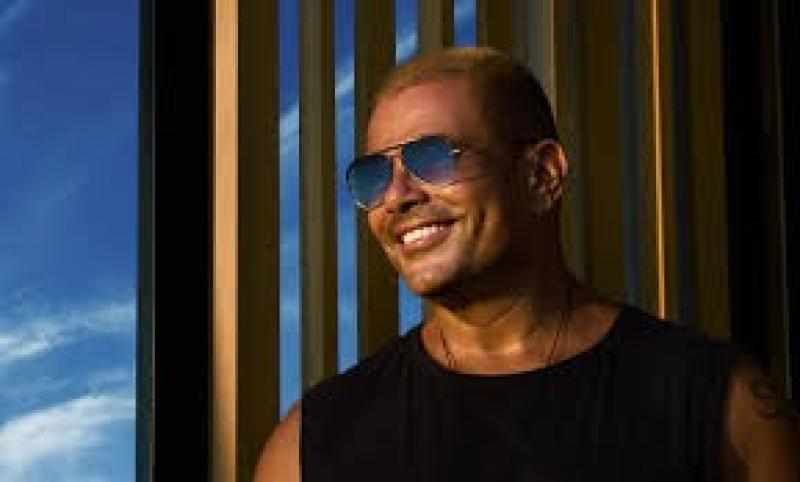 أغنية عمرو دياب قولي اسمى تتصدر تريند في الوطن العربي