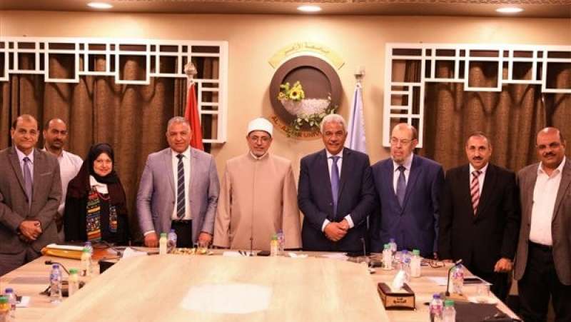 خلال اللقاء