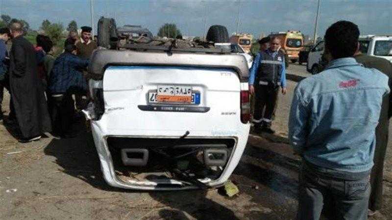 إصابة 6 أشخاص في حادث انقلاب ميكروباص أعلى الطريق الأبيض بالجيزة