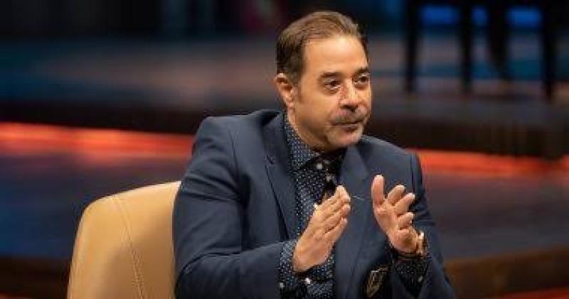 مدحت صالح يطلب الدعاء للفنان إيمان البحر درويش