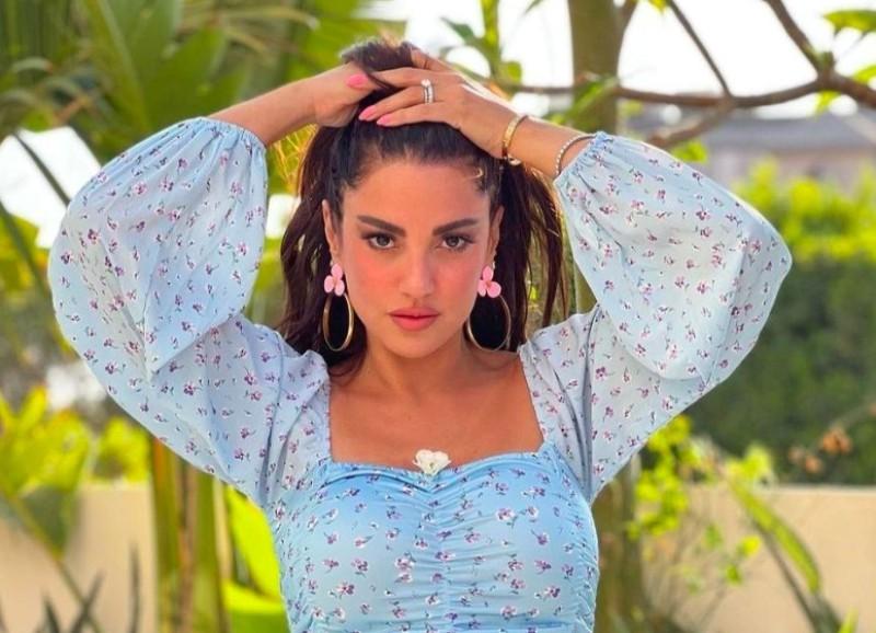 درة تشارك جمهورها بصور جديدة لها برفقة زوجها أثناء عطلتهم الصيفية