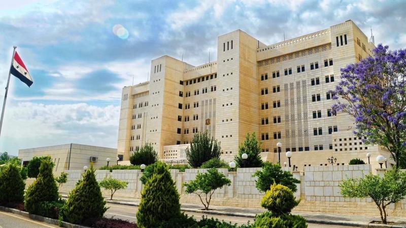 المقداد: دمشق تجري ترتيبات لإعادة فتح السفارة السورية في تونس