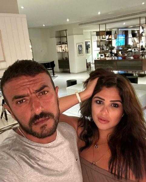 ياسمين عبد العزيز برفقة زوجها عبر إنستجرام