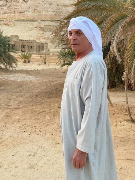 محمود حميدة يتعاقد على تصوير فيلم وثائقي عن واحة سيوة