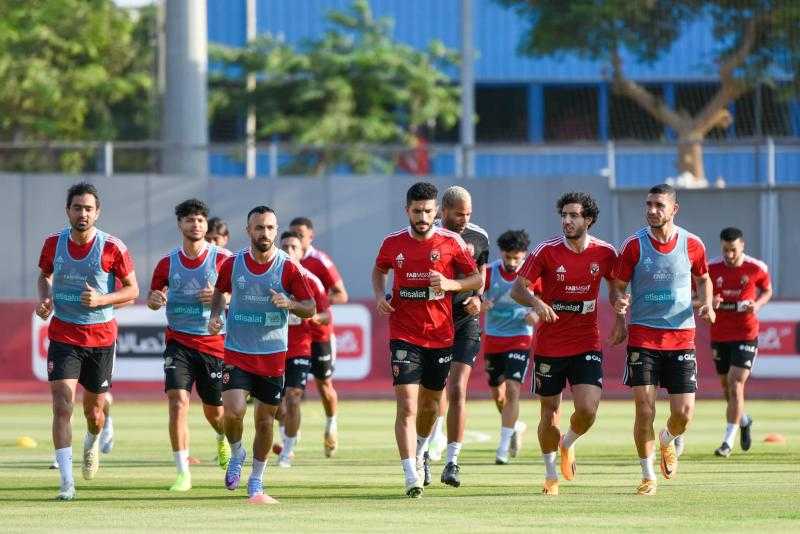 الأهلي يستأنف تدريباته استعدادًا لمواجهة شباب بلوزداد الجزائري