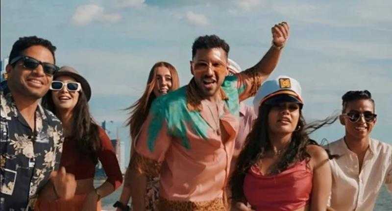 حسن أبو الروس يطلق كليب «قطة سيامو» في نيويورك