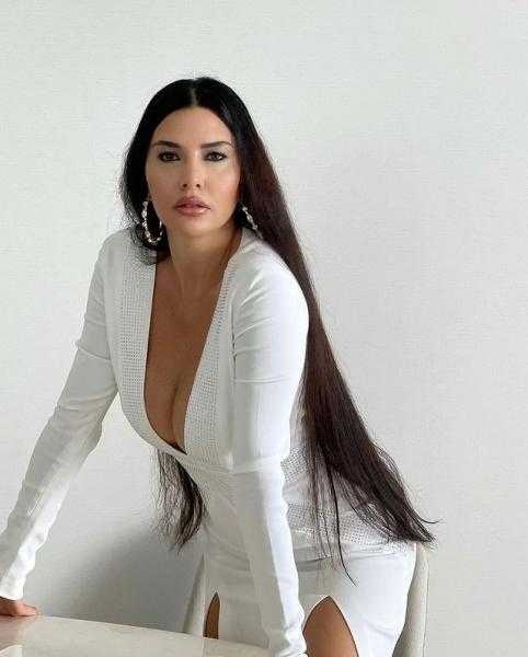 إطلالة لافتة للفنانة لاميتا فرنجية